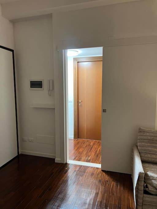 "Giulifor" - Zona Indipendenza - Risorgimento Apartamento Milão Exterior foto